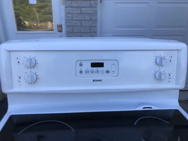 white electtic stove range oven can deliver  in Stoves, Ovens & Ranges in Mississauga / Peel Region - Image 5