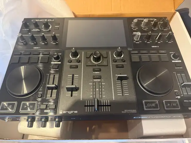 Denon DJ PRIME GO Portable DJ Controller and Mixer in Performance & DJ Equipment in Chatham-Kent - Image 5
