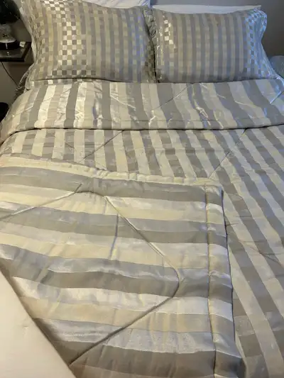 King size quilt and shams, View more