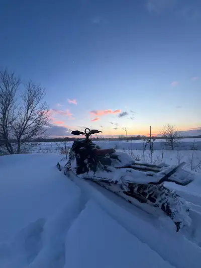 Selling my 2023 Freeride with 1200 km, Features: -electric start - I added a pull cord as a back up...