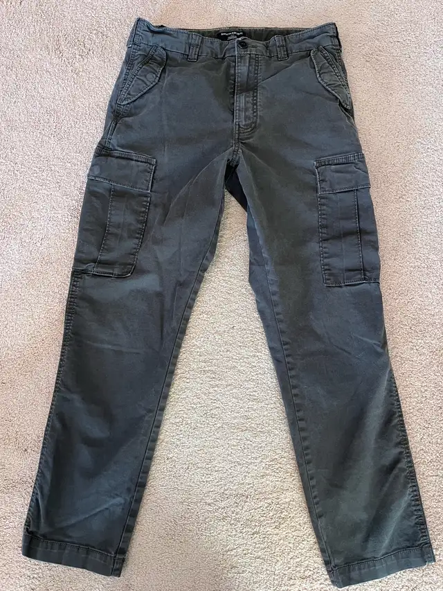 Men’s Cargo pants Banana Republic in Men's in Calgary - Image 6