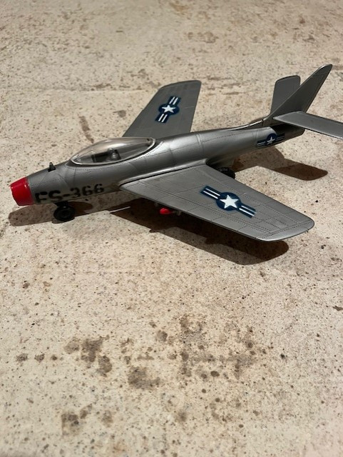 VINTAGE FRICTION  F-84F THUNDERSTREAK JET FIGHTER BOMBER 1960's in Toys & Games in Comox / Courtenay / Cumberland