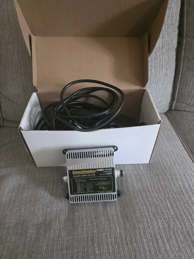 Smoothtalker cellular booster  in Cell Phone Accessories in Hamilton - Image 3