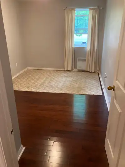 OFFERING 1 BEDROOM IN SHARED 2-BEDROOM GROUND FLOOR APARTMENT IN THE ANNEX, as of NOVEMBER 1ST - fle...