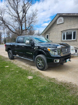 2016 Nissan Titan Platinum
