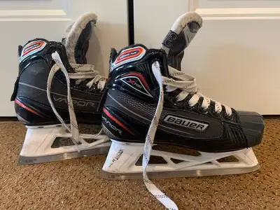 Bauer Vapor X700 Goalie Skates (Size 3D - Shoe Size 4), View more