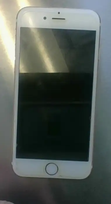 Disabled iphone 6s mint condition, i lowkey dont know if it was used or not i just found it in an ol...