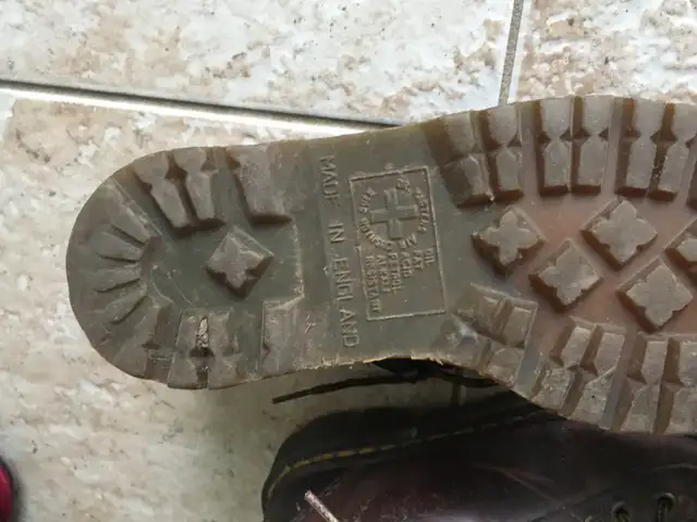 Doc Martin hiking boots  in Women's - Shoes in Oshawa / Durham Region - Image 4
