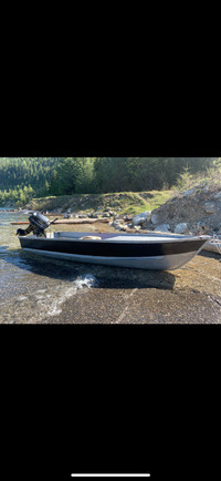 12’ Aluminum Boat w/7.5 HP Merc