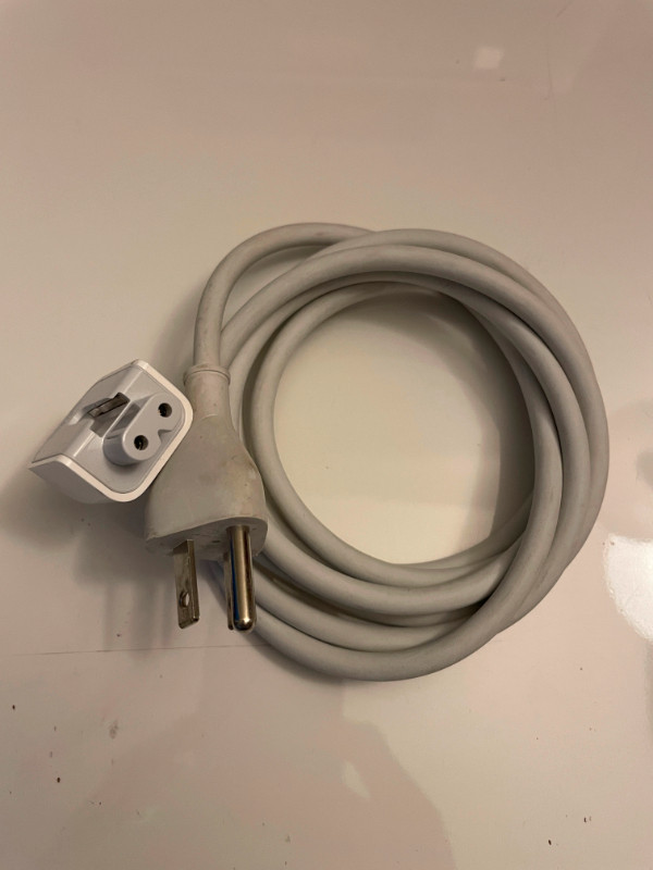 Genuine Apple Power Adapter Extension Cable in Cables & Connectors in Strathcona County - Image 2