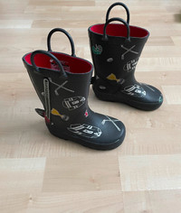 Rain boots toddler size 8