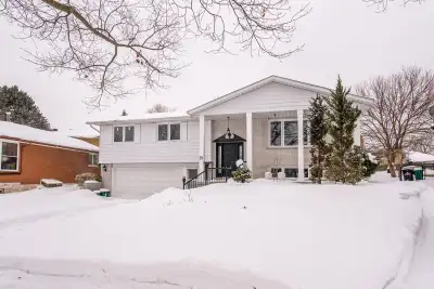 Welcome to a comfortable and well-maintained lower-level suite located in the desirable Grand River...