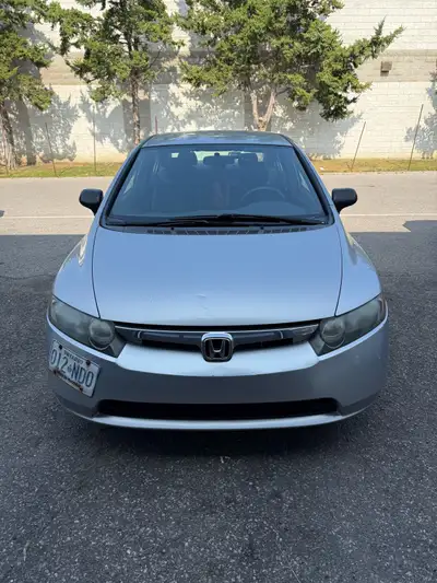 *PRIVATE SALE* 2008 Honda Civic 5 Speed Manual Clean Carfax No Accidents Only 182,000 Low Milage Bod...