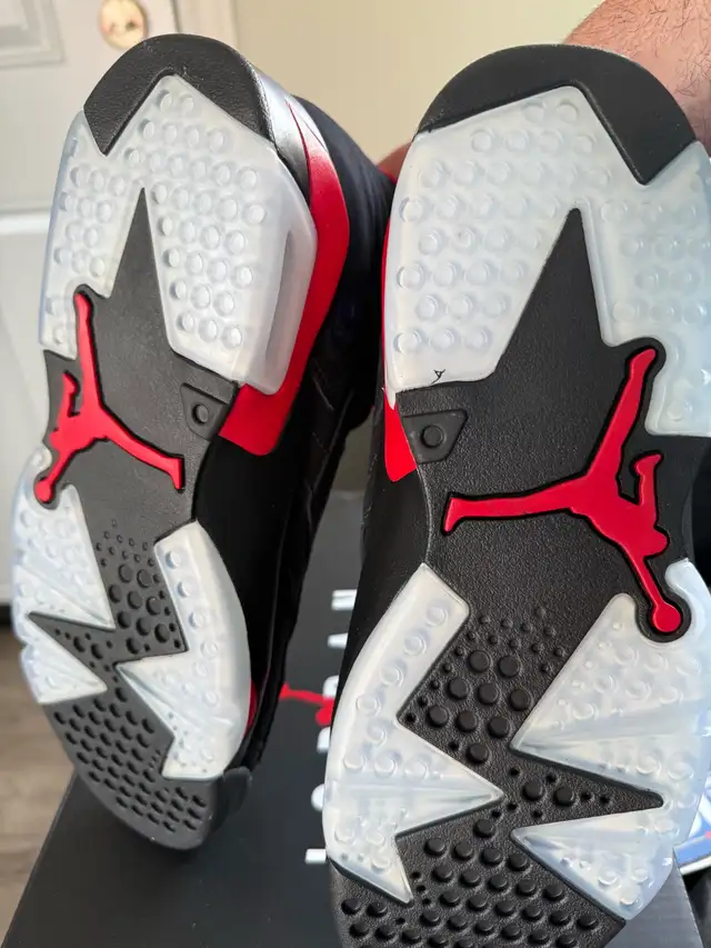 Nike Air Jordan Raptors in Men's Shoes in Kitchener / Waterloo - Image 7