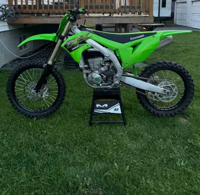 Bike is in mint shape bought brand new in 2020 maybe rode it 10 times, 20 hours on it, always stored...