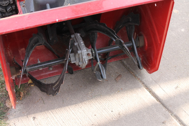 SNOW BLOWER FOR SALE in Snowblowers in Edmonton - Image 4