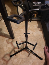 Guitar stand 