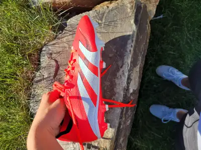 Adidas predator league soccer cleats. Size 10.5, View more