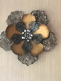 Fleurs décoratives en métal