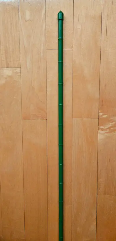 59-inch metal stake | Tuteur en métal de 1,50 m, View more