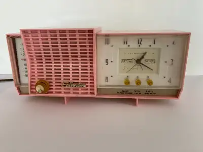 Vintage 1950s Barbie Pink Radio Silvertone 8027 MCM Works Well, View more