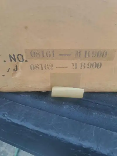 1979-1981 saddle bags. One is perfect and one has some scratches on the lower outer face. Best offer