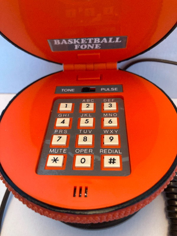 Vintage Basketball Phone Telephone Landline 80s Non-Working in Arts & Collectibles in Edmonton - Image 3