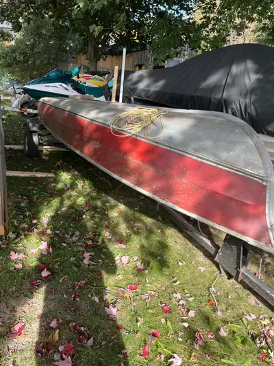 Aluminum boat. No leaks. Trailer works but isn’t the best. 500