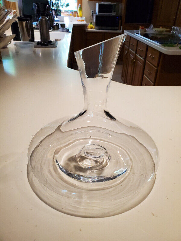 Wine Decanter in Kitchen & Dining Wares in St. Albert - Image 2