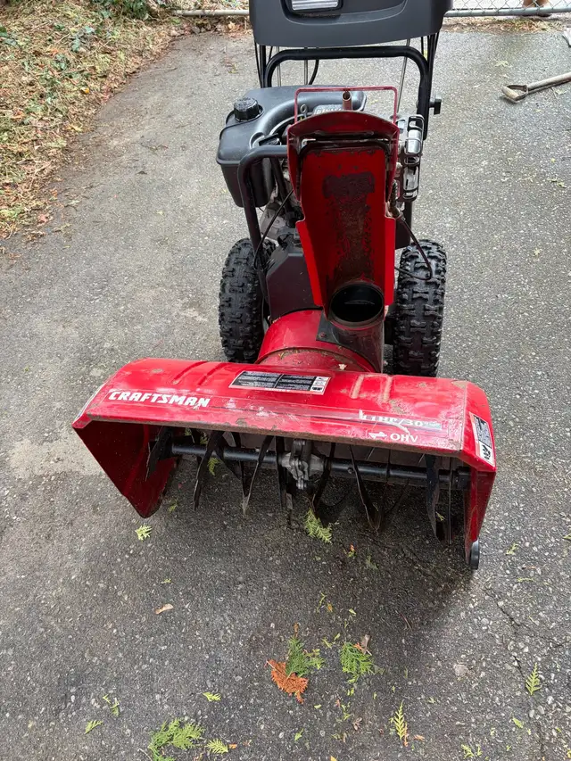 Craftsman Snow King 30" 11hp Snow Blower in Snowblowers in Kitchener / Waterloo - Image 2