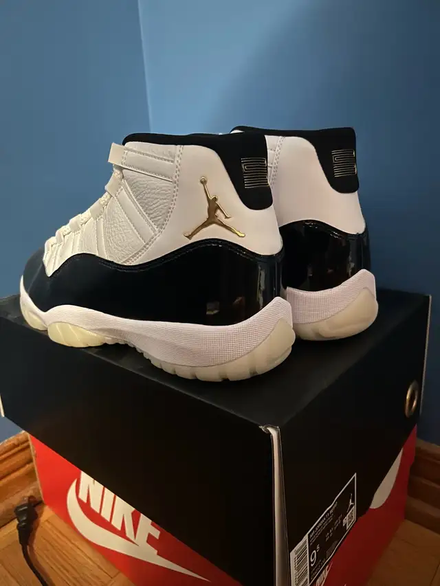 AIR JORDAN 11 RETRO in Men's Shoes in City of Montréal - Image 2