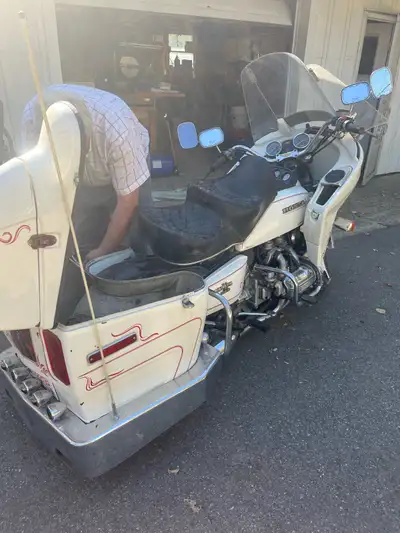 1979 Gold wing GL1000. Only 6828 kms. Bike has been stored in heated garage for over 20+ years. Woul...