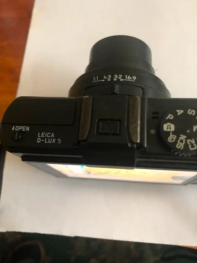 LEICA D-LUX 5 DIGITAL CAMERA in Cameras & Camcorders in City of Toronto - Image 6