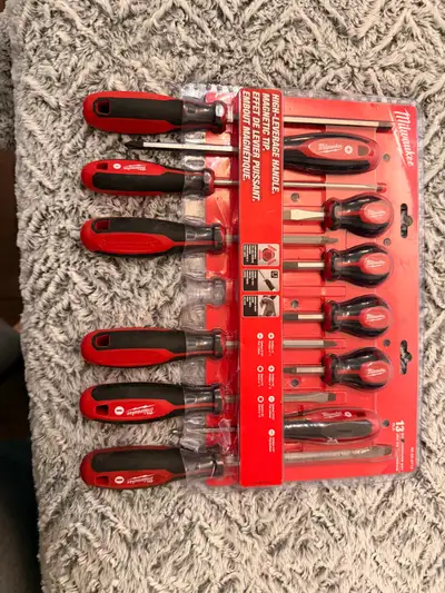 Milwaukee 12pc screwdriver set *Missing 1 tool*, View more