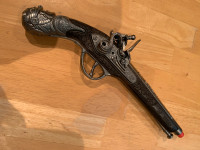 Toy pirate gun