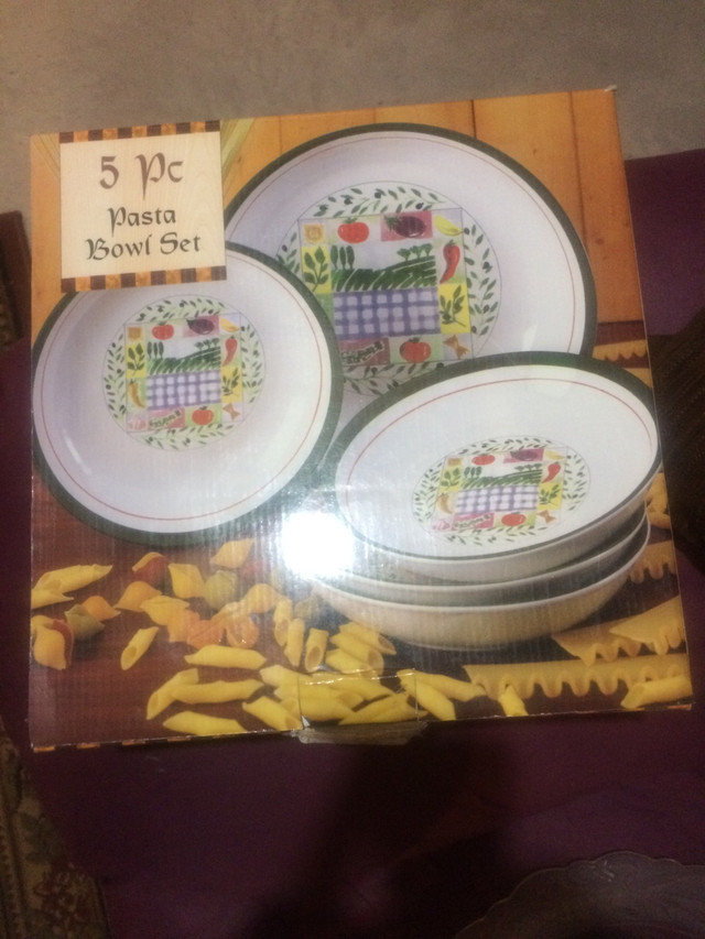 5 piece pasta dish set in Kitchen & Dining Wares in City of Toronto