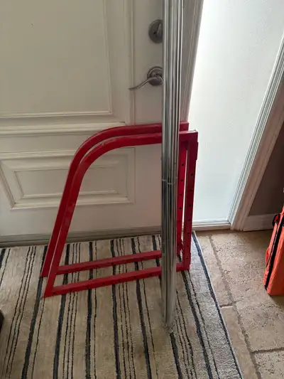 Like new condition. Needs mounting hardware. “Lag bolts for mounting not included.