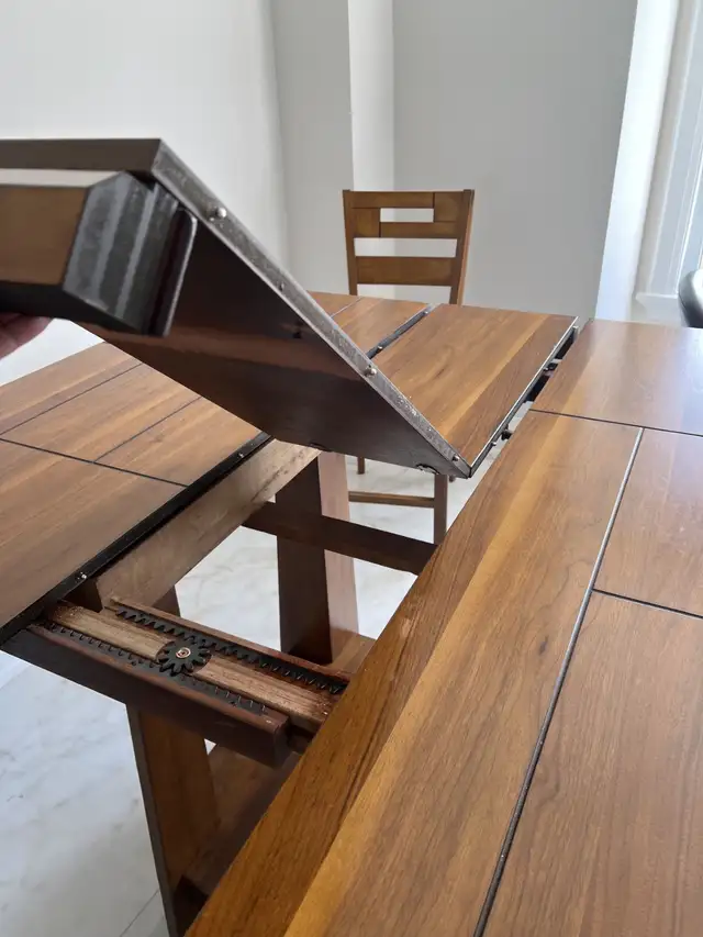 Walnut Kitchen dining table and 4 chairs for sale in Dining Tables & Sets in Markham / York Region - Image 5