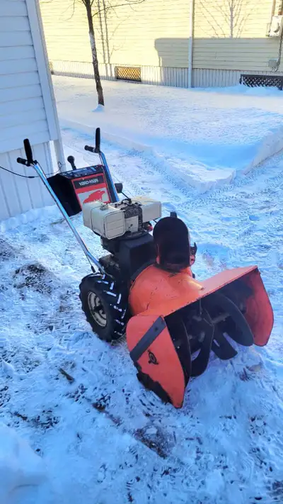 Souffleuse Yard-Man Snowbird 8 HP/26", View more