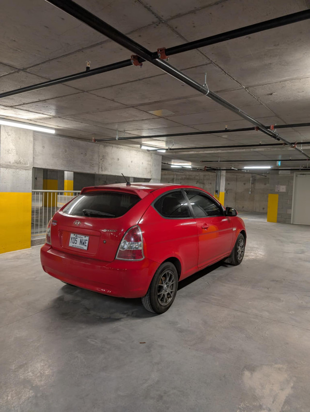 2008 Hyundai Accent - Very clean car dans Autos et camions  à Ville de Montréal - Image 3