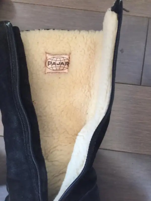 Woman Pajar Suede Leather Winter snow boots Waterproof Size 5.5 in Women's - Shoes in Markham / York Region - Image 8