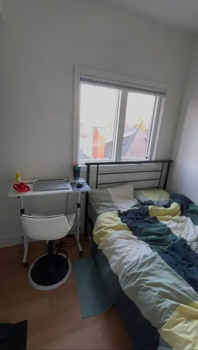 Looking for a clean, comfortable place this summer? I’m subletting my room near Russell Ave & Somers...