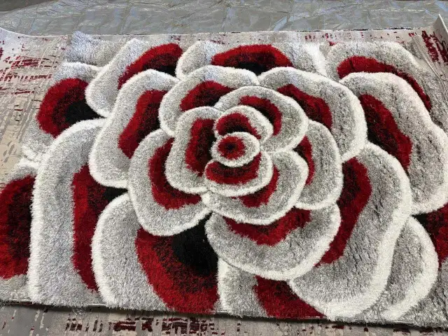 Turkish Area Rug – 4' x 5.6'  in Rugs, Carpets & Runners in Ottawa - Image 2