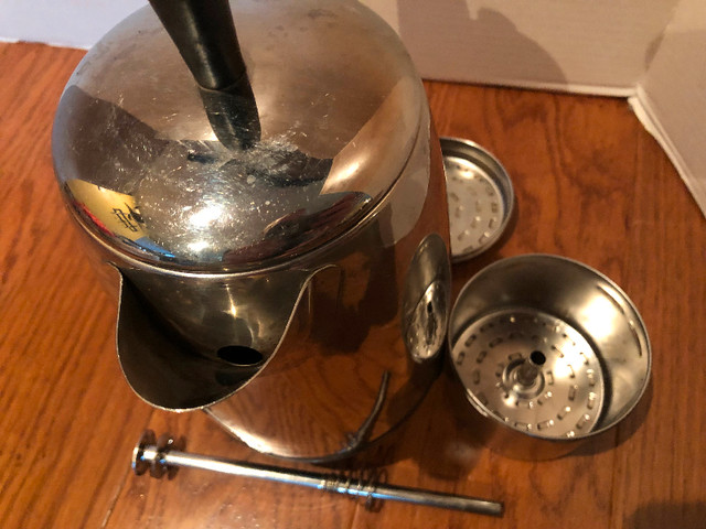 8 CUP COFFEE PERCOLATOR in Coffee Makers in Moncton - Image 4