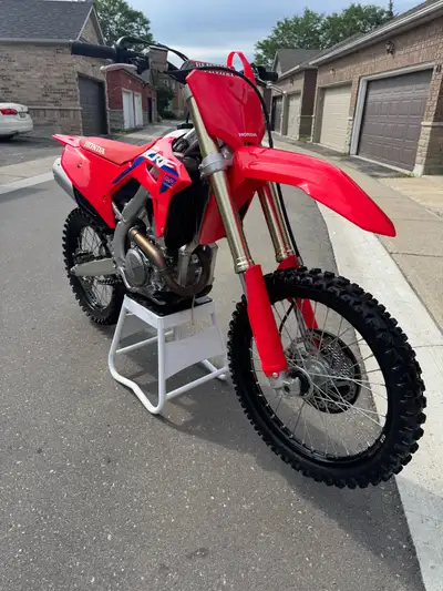 2024 CRF250R mint condition. Never raced. Comes with extra parts. Please contact. Original owner wit...
