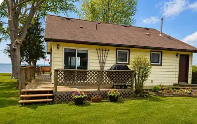 Lakefront Rental – Private Beach on Lake Erie Looking for peace, privacy, and stunning waterfront vi...