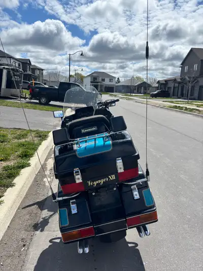 Perfect for long distance travels and hold 21 litres of gas. In good condition, asking for a fair pr...