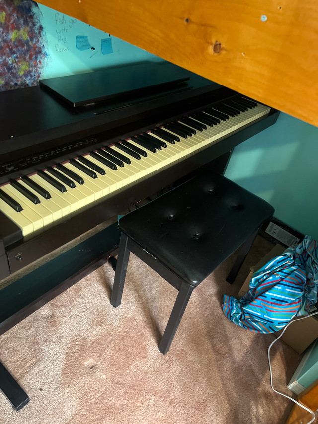 Roland digital piano in Pianos & Keyboards in Whitehorse - Image 4