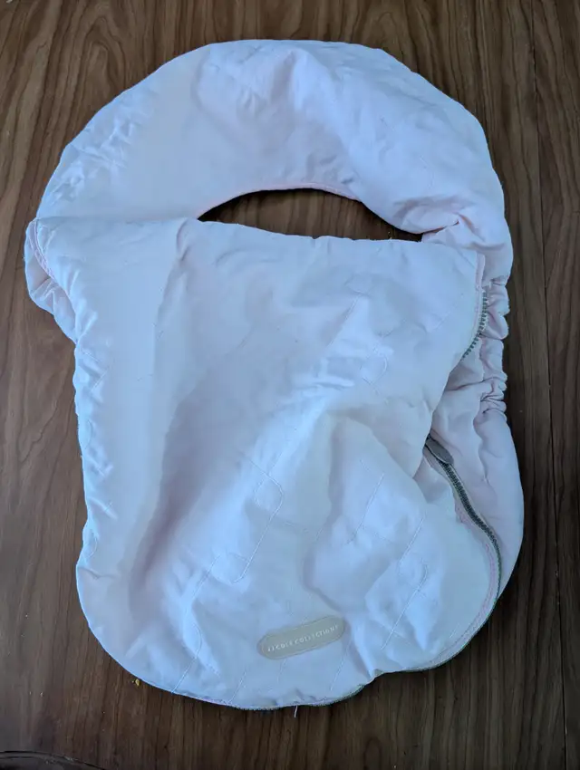 JJ Cole pink winter car seat cover in Strollers, Carriers & Car Seats in Ottawa - Image 2