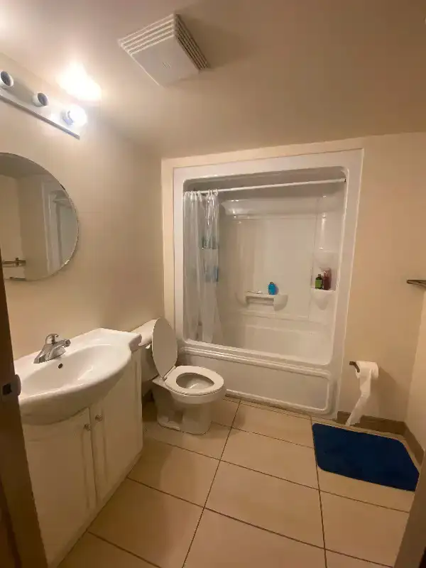 ROOM FOR RENT (SPRING SUBLET) ALL GIRLS - WATERLOO Private Room in Room Rentals & Roommates in Kitchener / Waterloo - Image 4